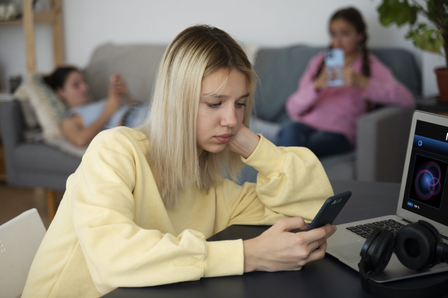 Digital Addiction – How Technology Affects Mental Health